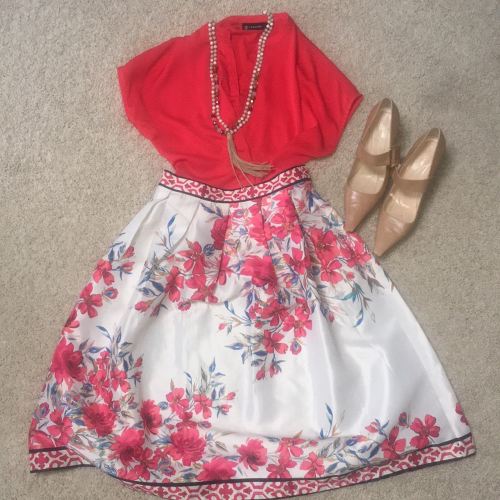 Flying tomato skirt